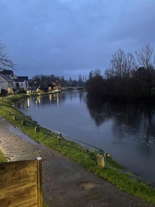 Les Berges De L'Oust Leilighet Malestroit Eksteriør bilde