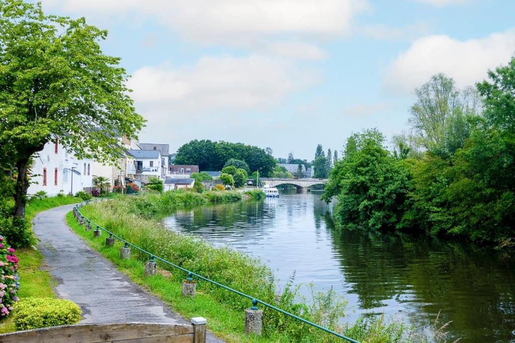 Les Berges De L'Oust Leilighet Malestroit Eksteriør bilde